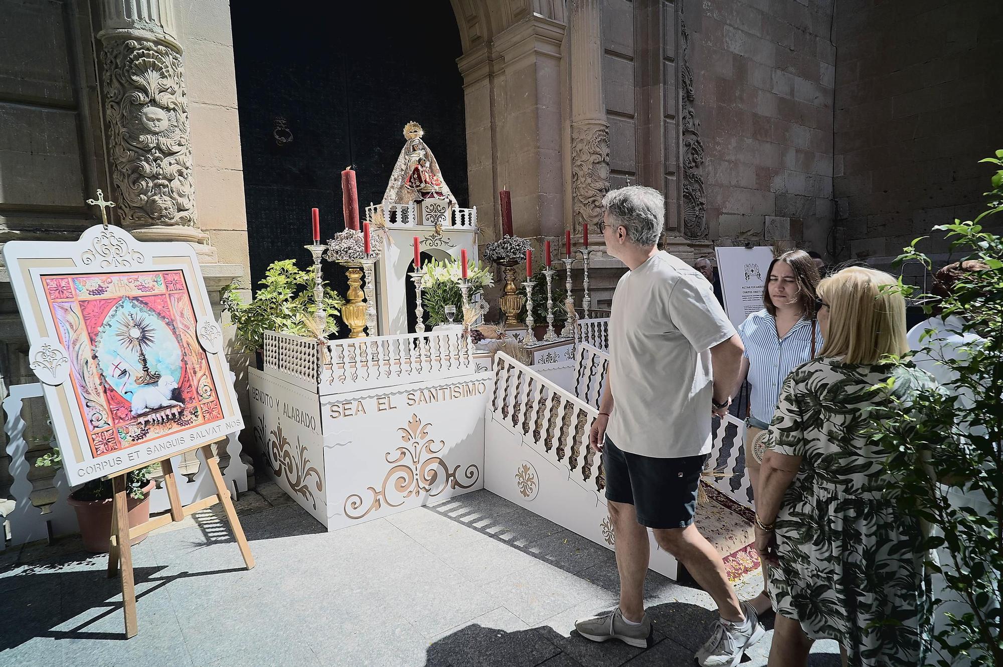 El fervor se instala en las calles de Elche por el Corpus Christi