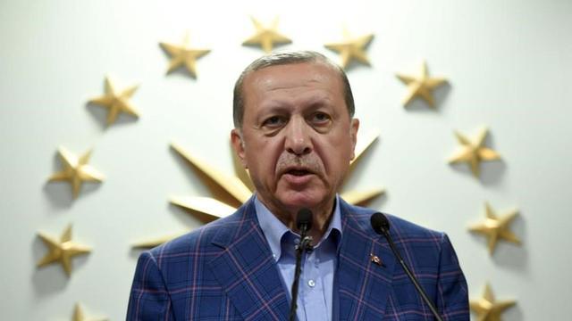 El presidente de Turquía, Recep Tayyip Erdogan, tras conocerse los resultados del referéndum que avalan su reforma constitucional.