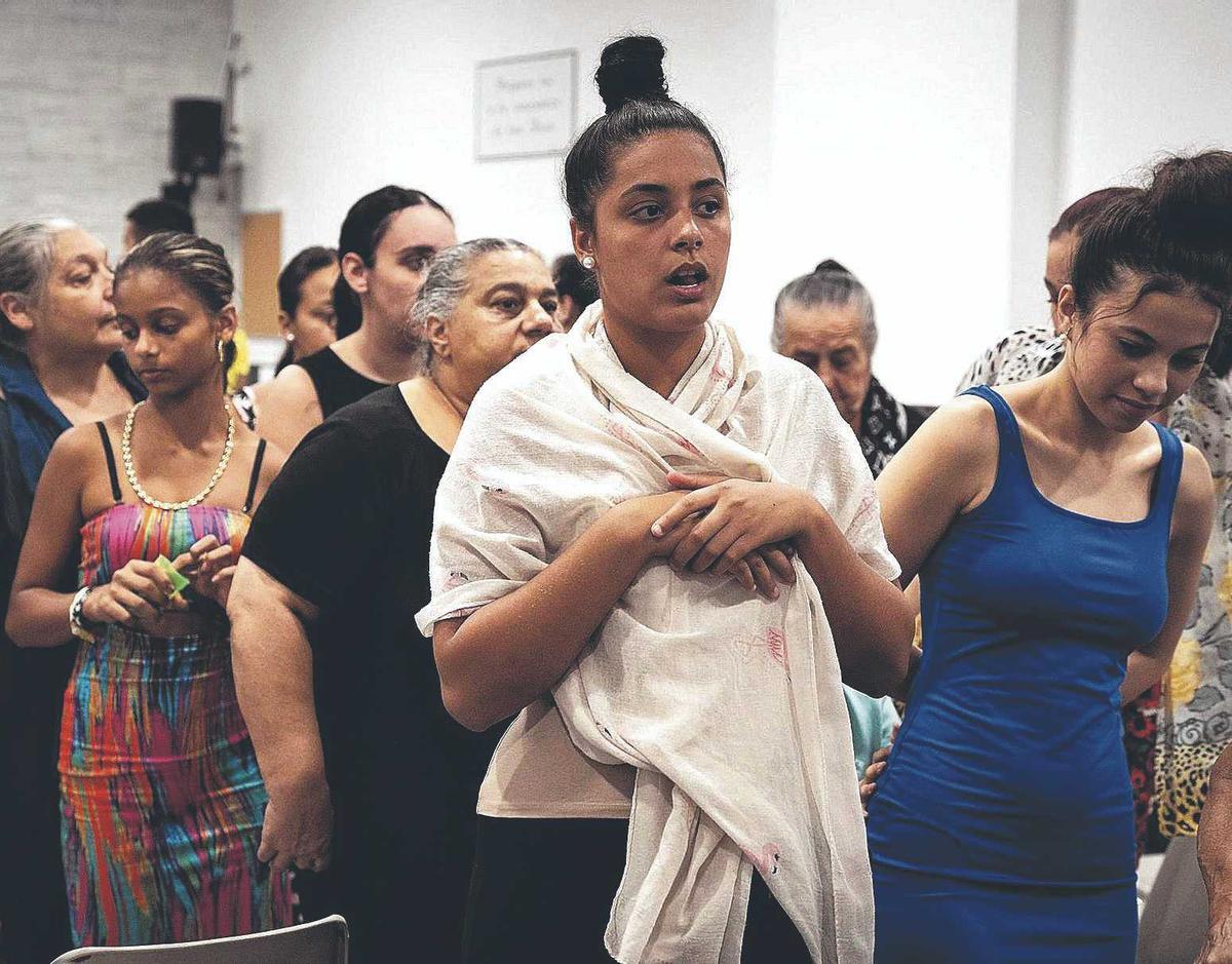 Al barri de Sant Jaume de Perpinyà hi viu una colònia de 4.000 gitanos procedents de Catalunya.