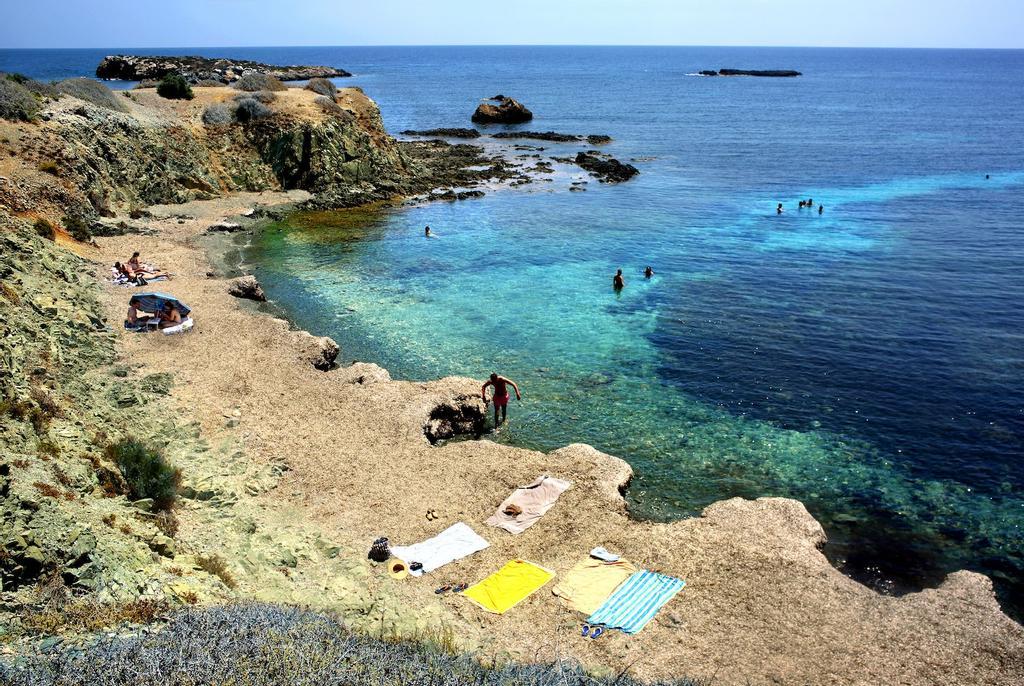 Cala en la Tabarca alicantina.