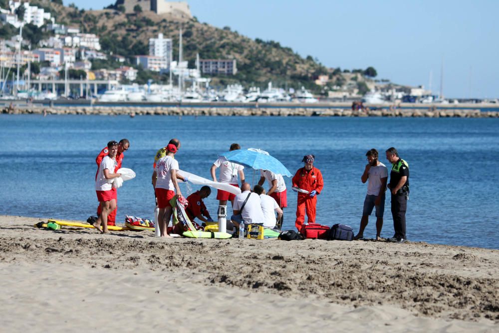 Mor un banyista francès de 80 anys a la platja del Centre de Roses