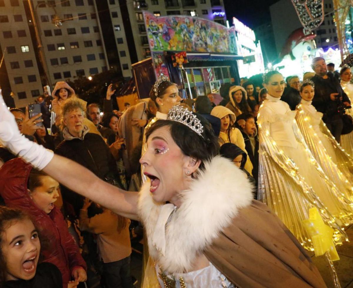 El hada «Brillantina», entrando en la Exposición.
