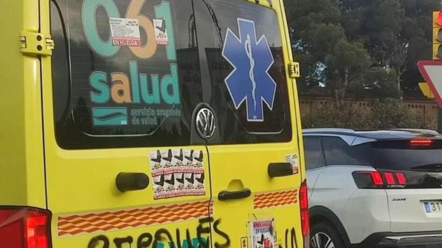 &quot;Repollés, asesina&quot;: aparecen pintadas en ambulancias contra la consejera de Sanidad