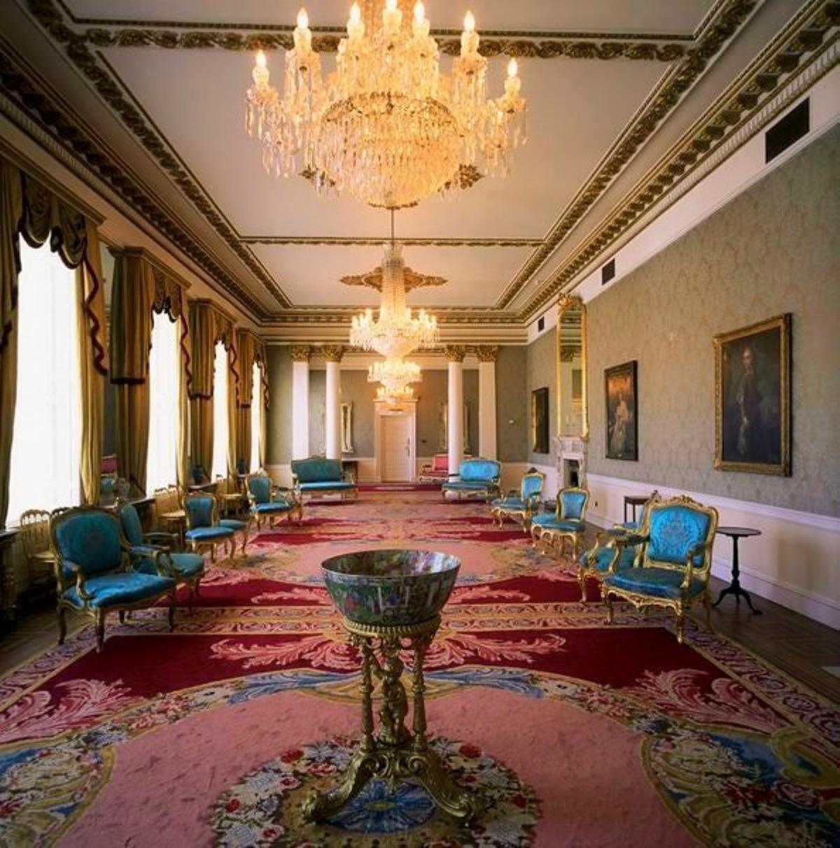 Uno de los salones del castillo