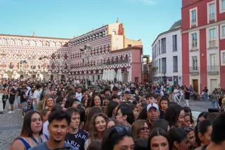 Colas para el concierto de Cano en Badajoz