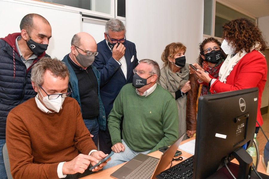 El equipo de Luis Serra celebra la victoria en las elecciones de la ULPGC