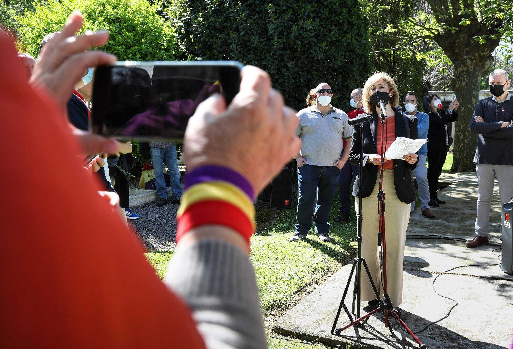 En imágenes: Homenajes en El Sucu para conmemorar la II República