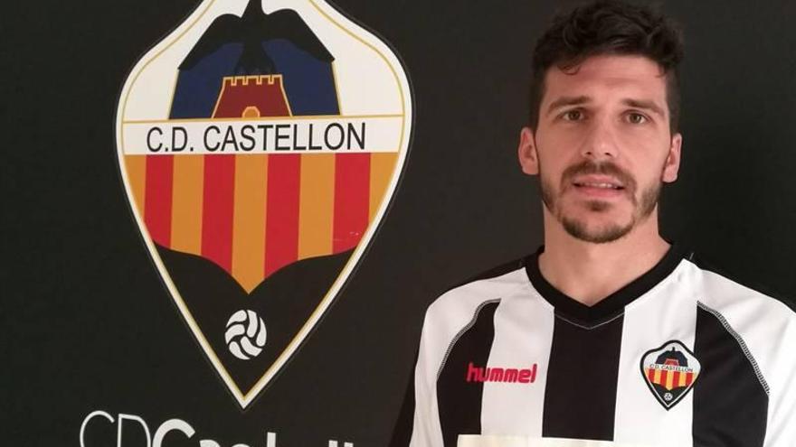 Manu Martínez: &quot;El Castellón no merece estar en Tercera División&quot;