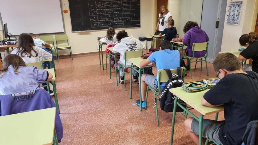 Admiten a trámite el recurso de una familia contra la &quot;manipulación&quot; de libros de texto de Baleares de una editorial