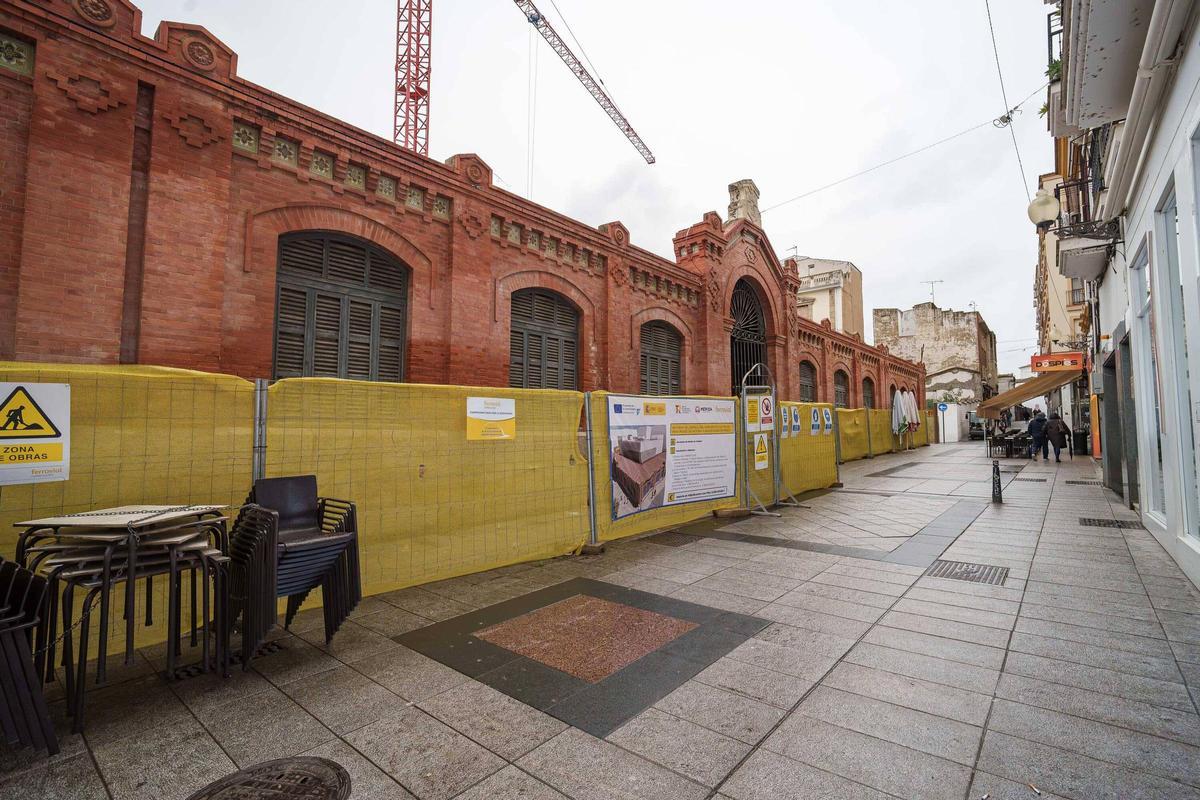 Así avanzan las obras  el antiguo Mercado de Calatrava.