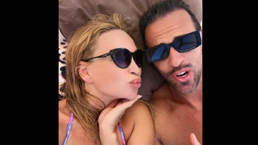 ¿La nueva pareja del verano? Marlene Mourreau y Roberto Liaño, en Ibiza