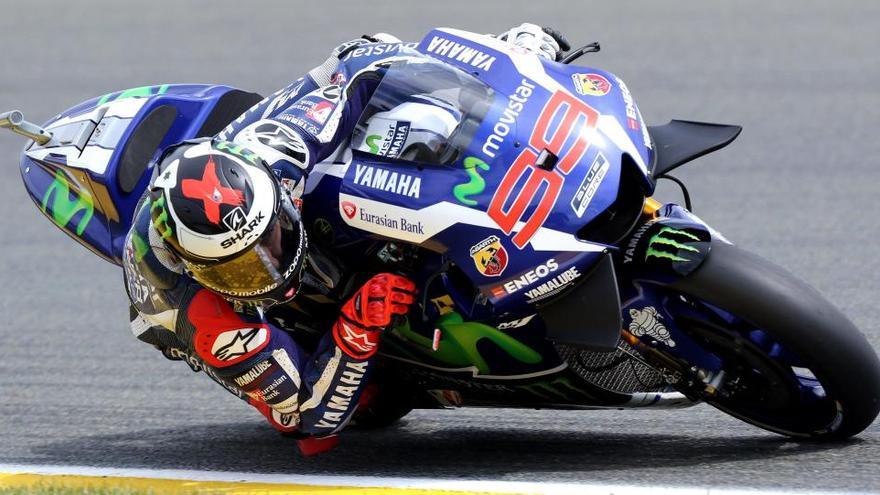 Lorenzo guanya a Le Mans per davant de Rossi i Viñales