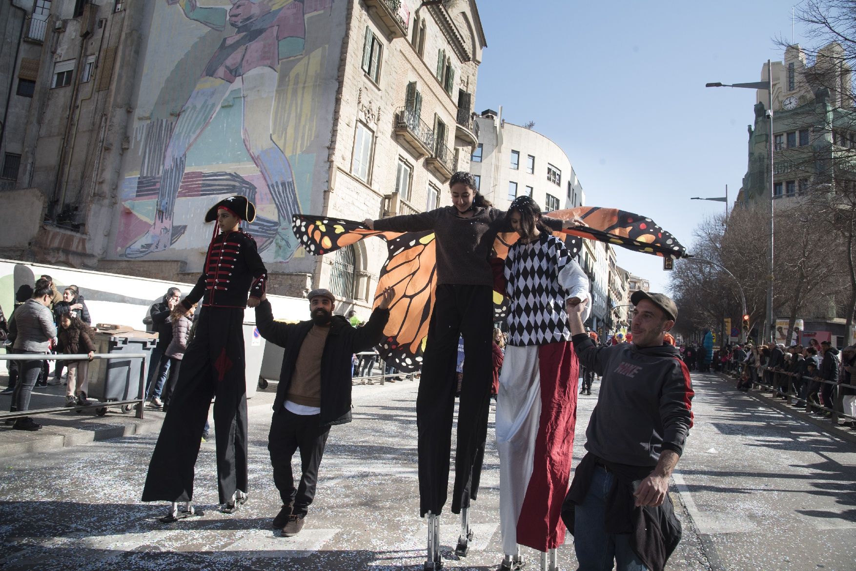 El Carnaval de Manresa recupera la seva màxima esplendor amb una marea d’infants