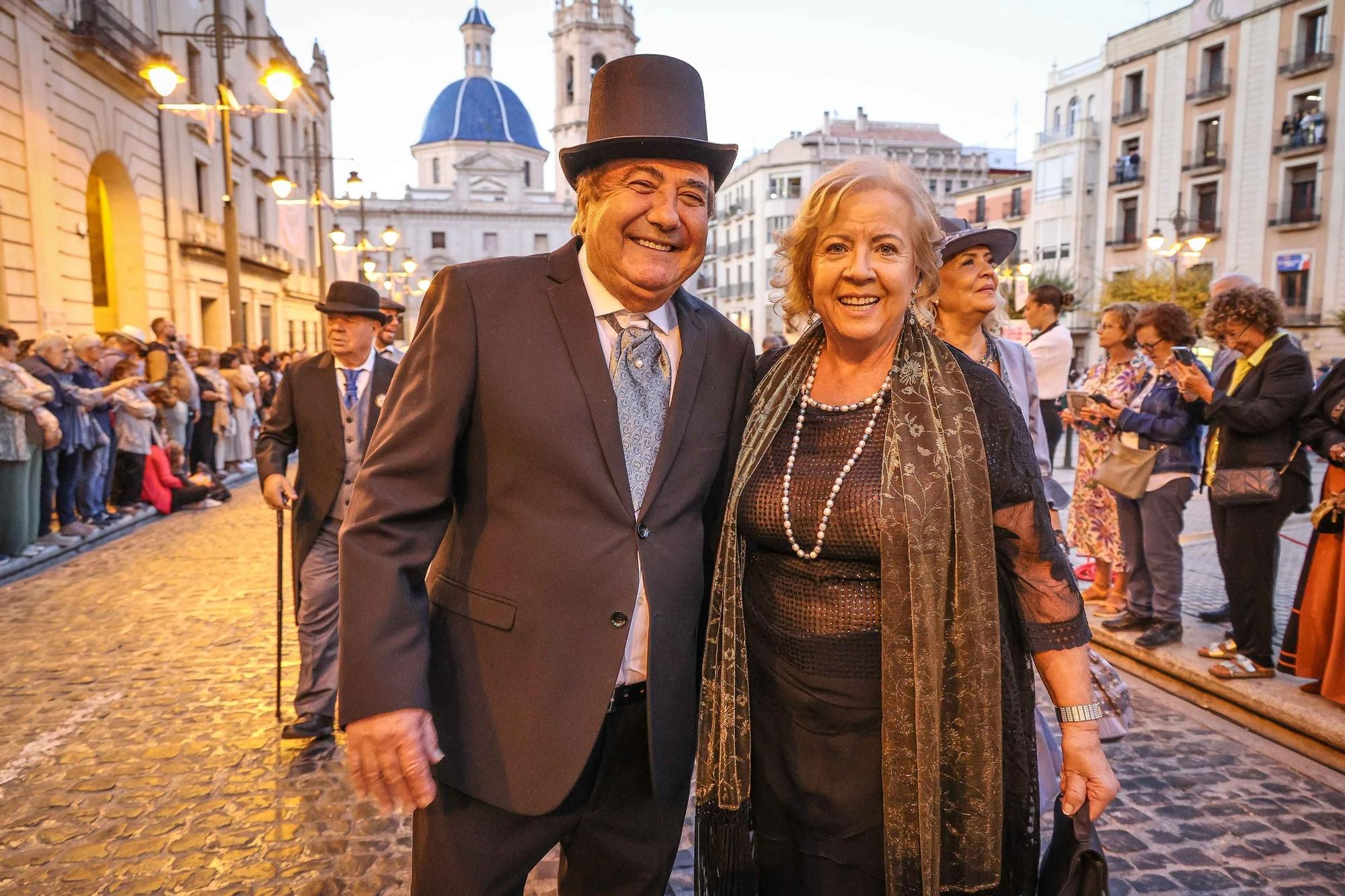 Inicio de la Feria Modernista de Alcoy 2025