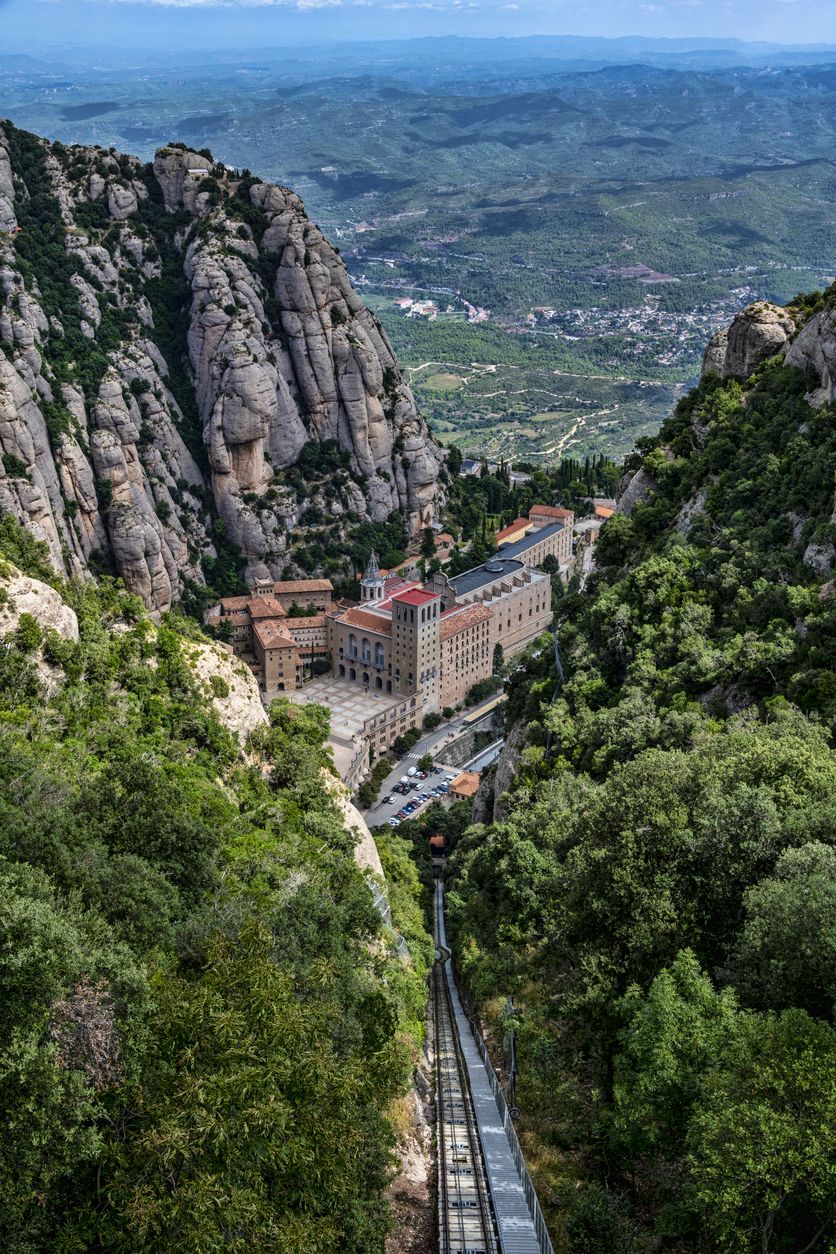 Puedes hacer parte del recorrido andando o en funicular.