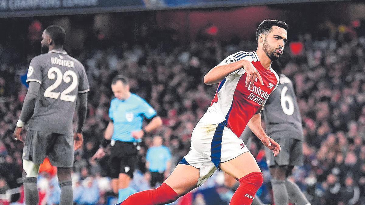 El español Mikel Merino celebra su gol con el Arsenal, ayer, en el Emirates Stadium. | Europa Press
