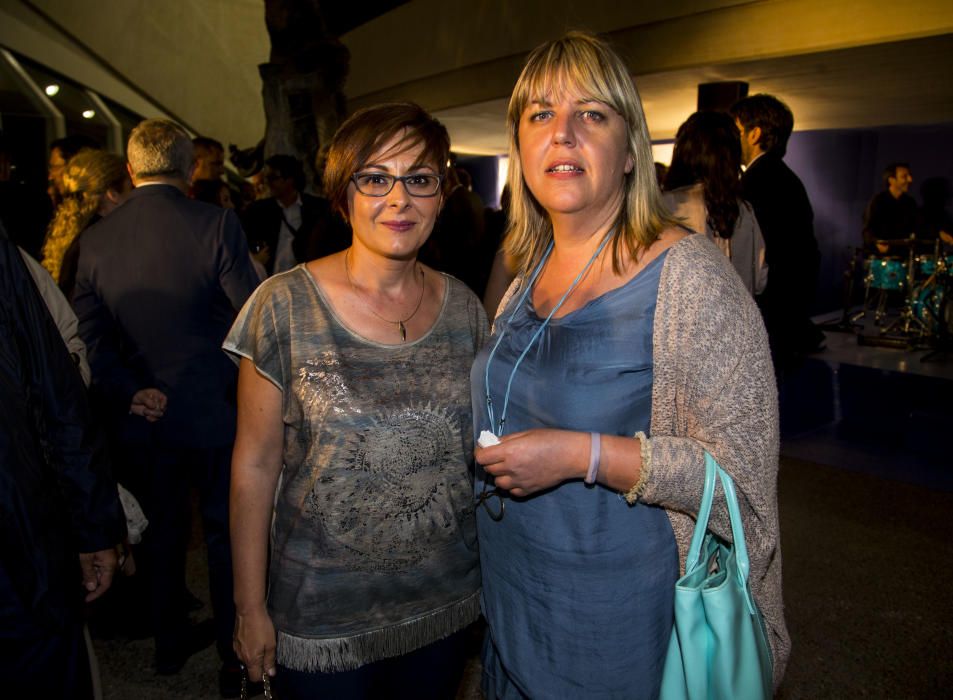 Isabel Olmos y Raquel Sánchez, concejala de Educación de Silla