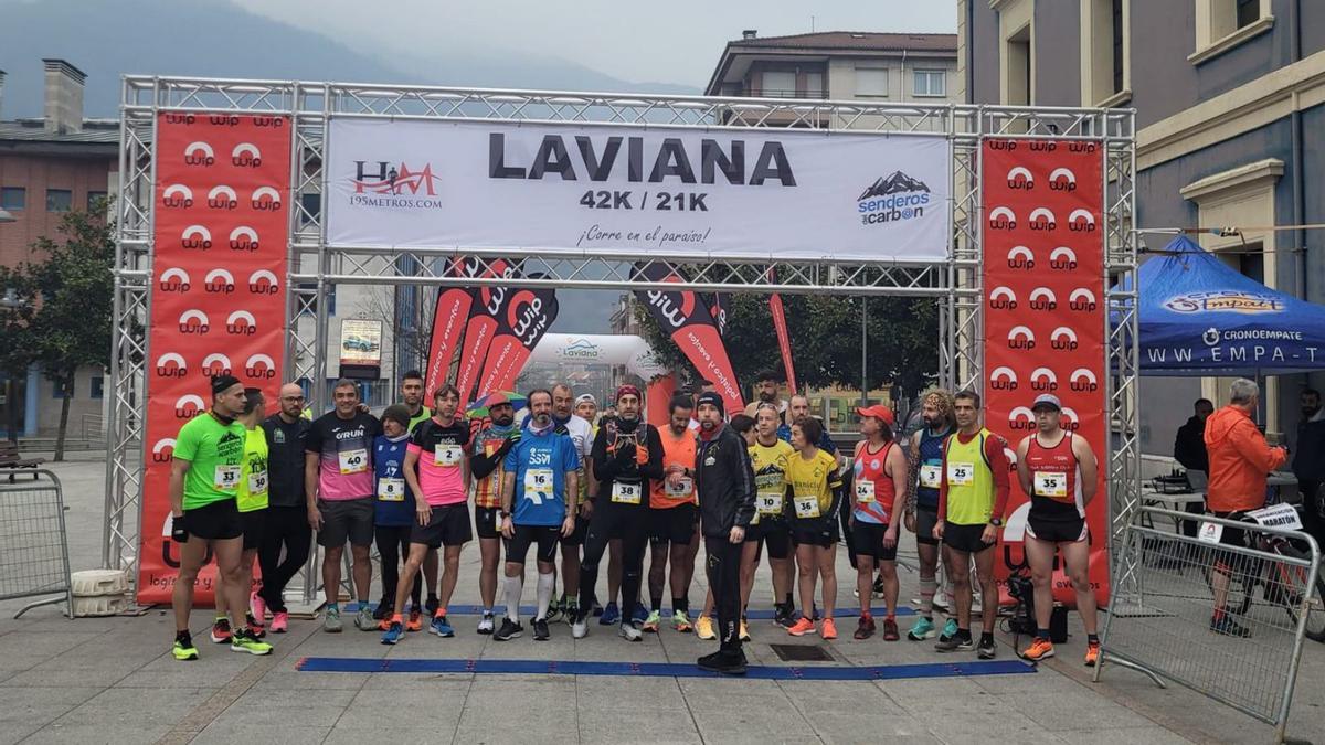 Doscientos atletas "corrieron en el paraíso", en la Maratón de Laviana - La  Nueva España