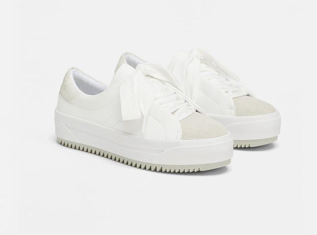 Zapatilla con lazo de Zara (Precio: 9,99 euros)
