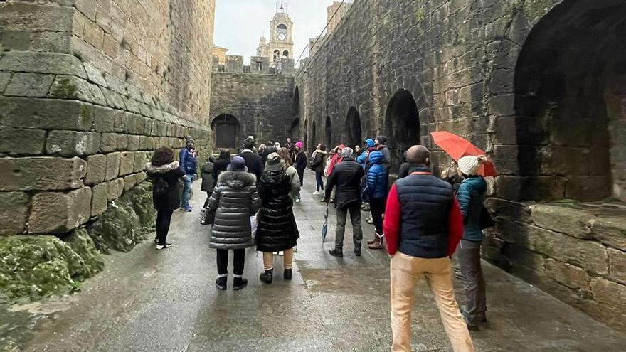 Aluvión de visitantes por el puente de diciembre en Puebla de Sanabria