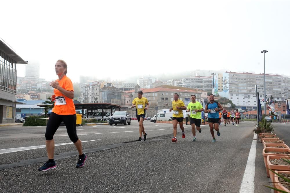Cerca de 500 corredores participaron esta mañana en la carrera de 10 kilómetros de O Berbés