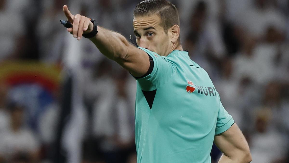 Alberola Rojas arbitrará la final de la Copa del Rey en Sevilla