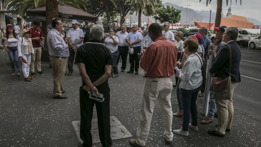 Concentración de residentes venezolanos en Tenerife contra el Gobierno de Maduro