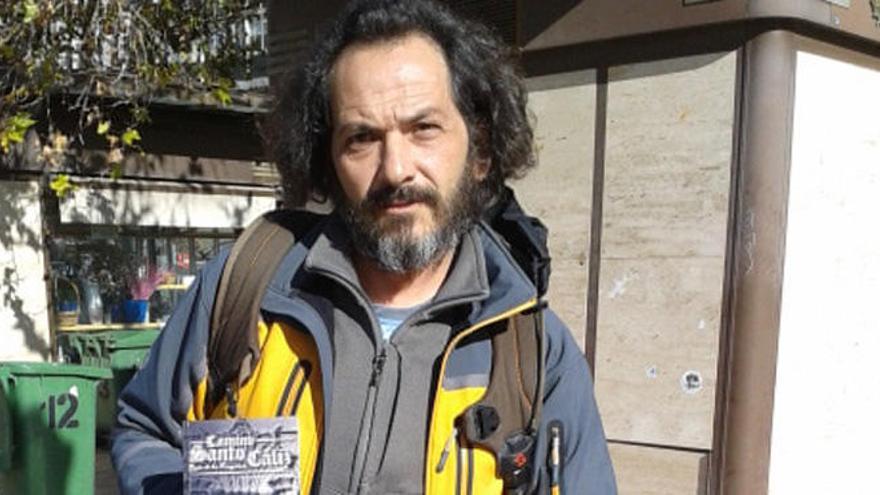Un peregrino valenciano edita una guía del camino del grial