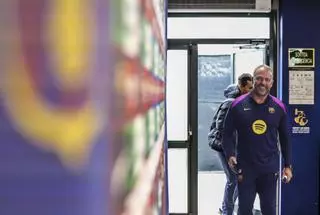 Flick emplaza a los jugadores del Barça a reaccionar: "Está muy bien hablar, ahora hay que verlo en el campo"