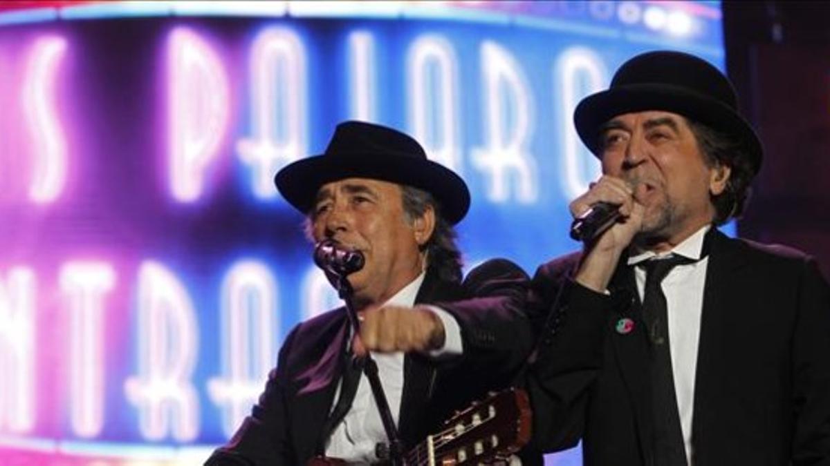 Serrat y Sabina, en un momento de su concierto en el Palau Sant Jordi, el jueves