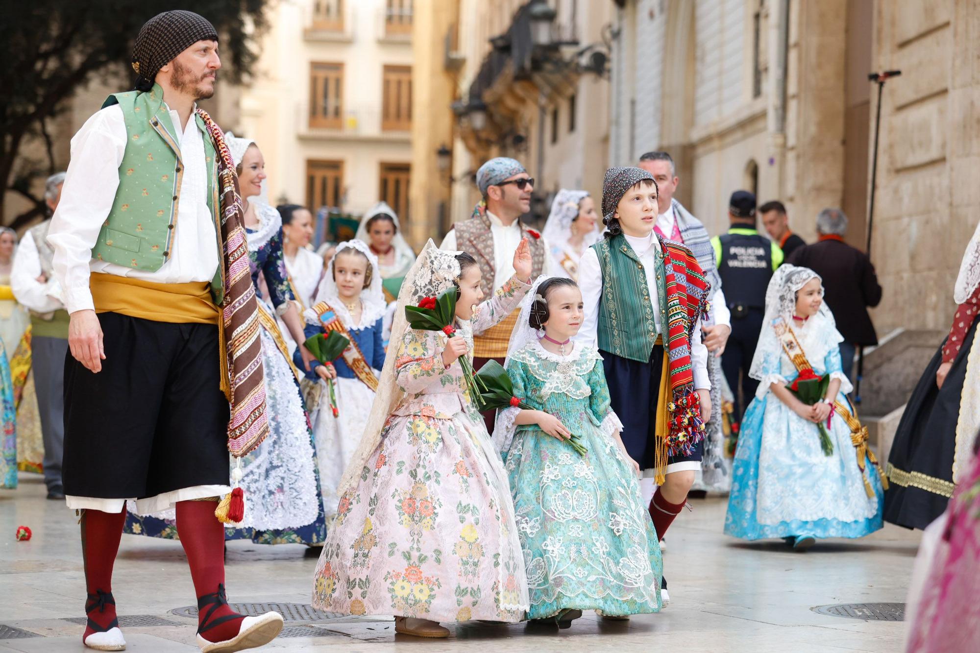 Búscate en el primer día de la Ofrenda en la calle San Vicente entre las 17:00 y las 18:00