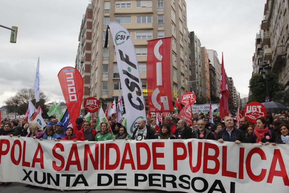 Miles de manifestantes piden una sanidad pública de calidad // Alba Villar