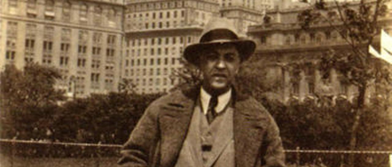 José Segrelles en Nueva York, en mayo de 1930.