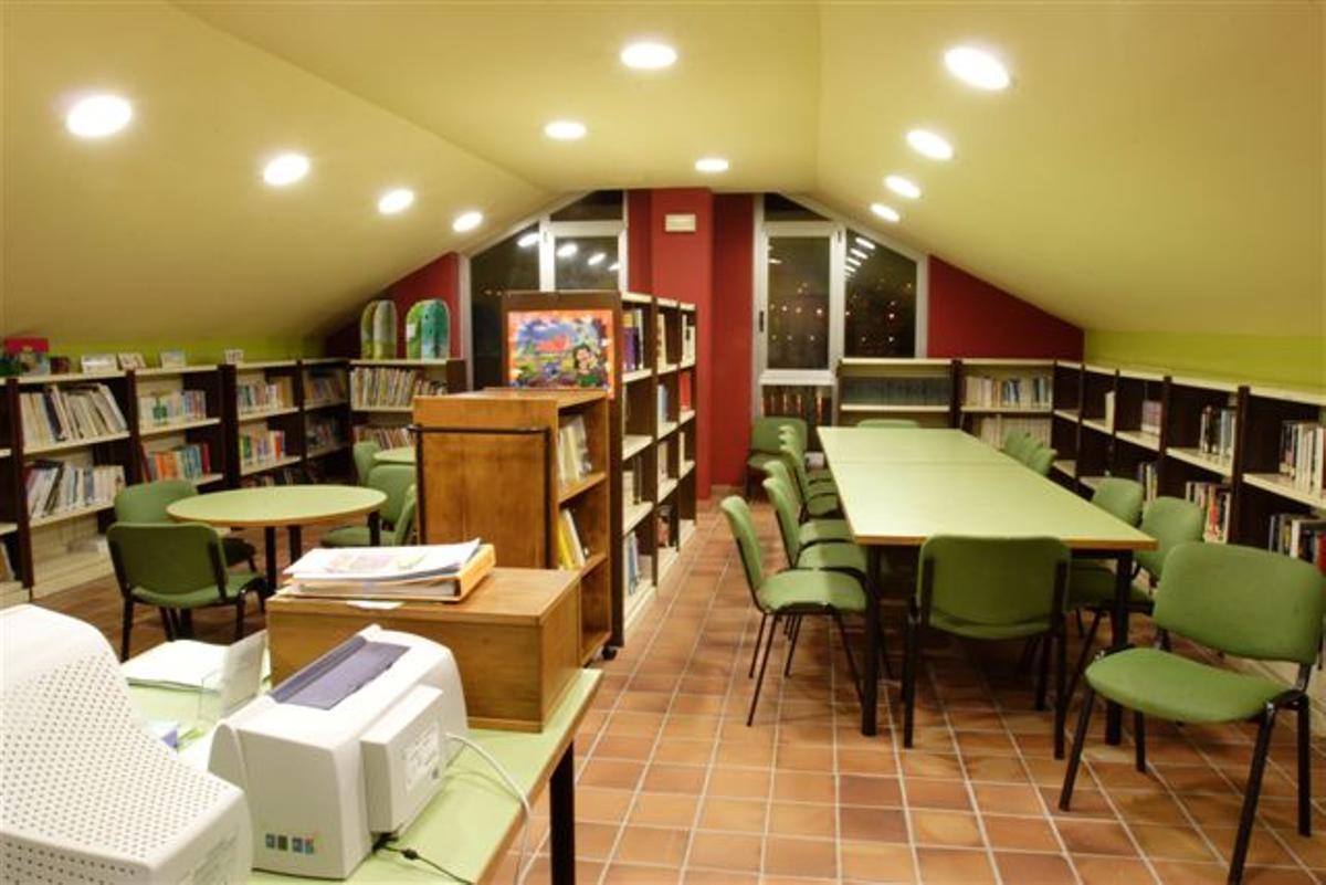 Biblioteca municipal do Ézaro.