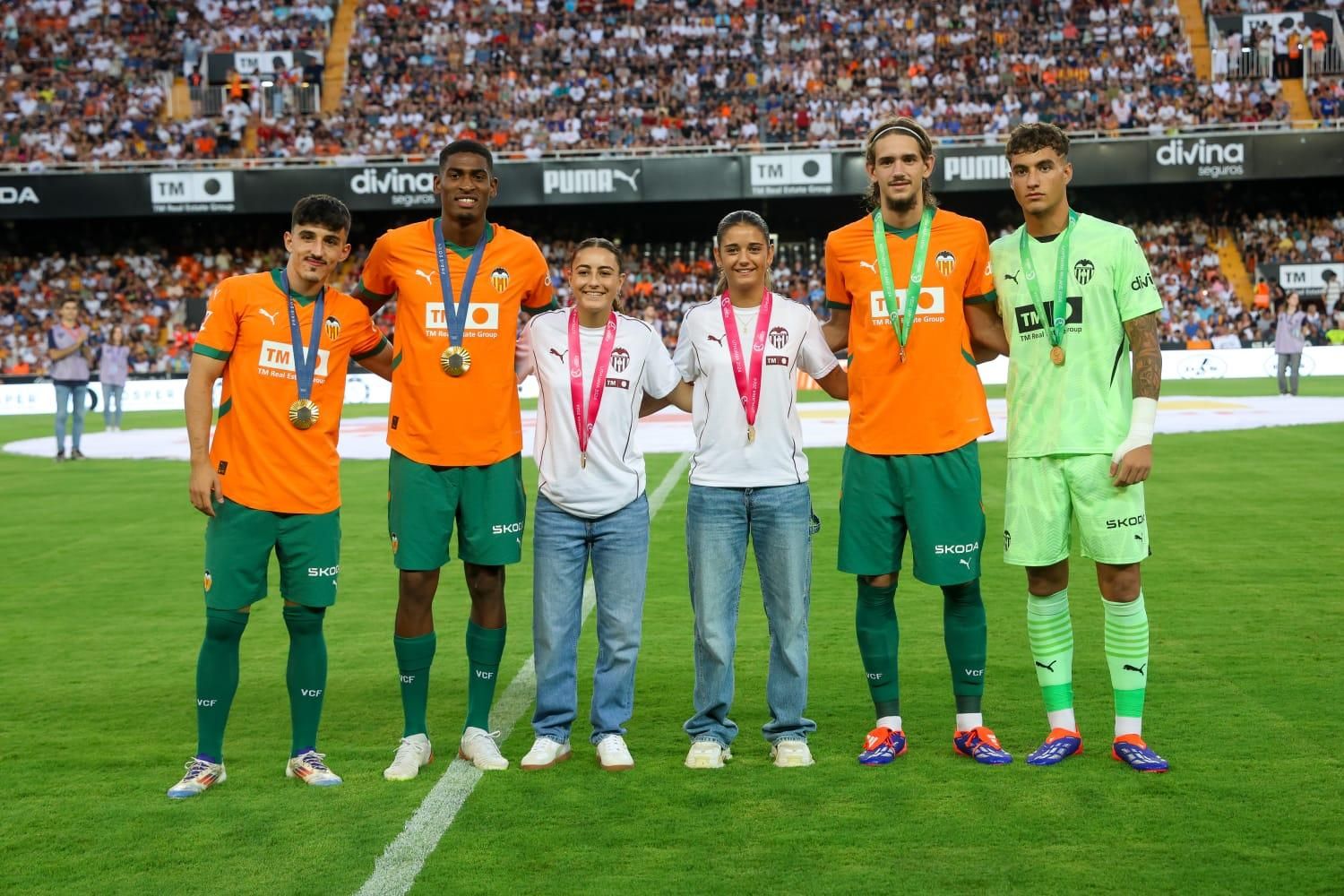 Las imágenes del Trofeu Taronja entre el Valencia CF y el Eintracht de Frankfurt