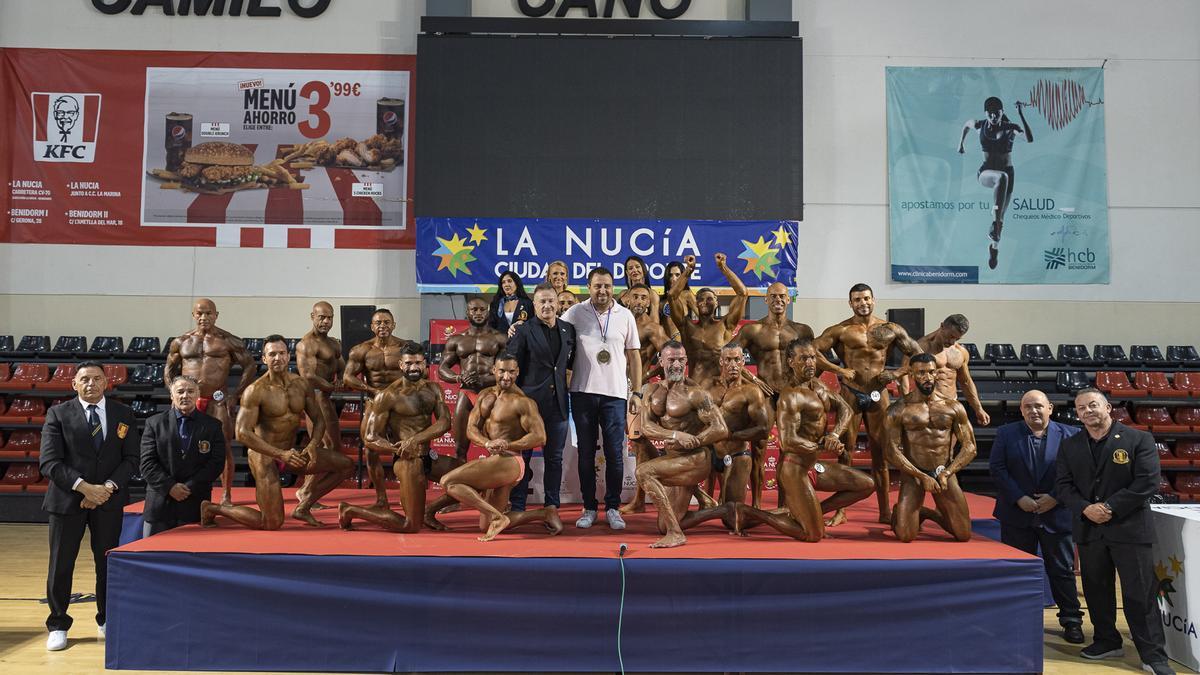 La entrega de trofeos contó con la presencia de Armando Márquez, residente de la FVBDF y Sergio Villalba, concejal de Deportes de La Nucía.