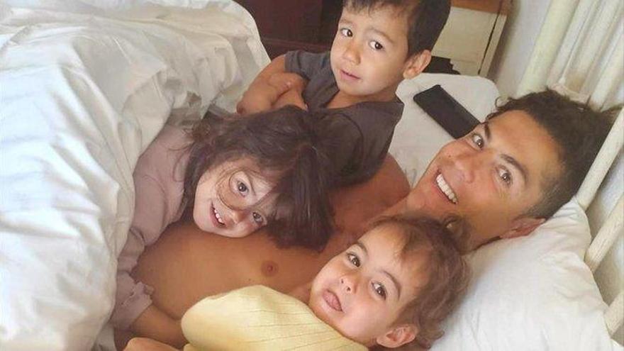 Cristiano Ronaldo y Georgina Rodríguez presumen de su despertar en familia