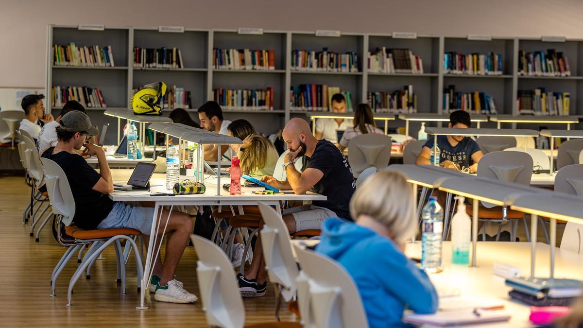 Adiós a la chuleta: siete claves para mejorar la productividad en los estudios.