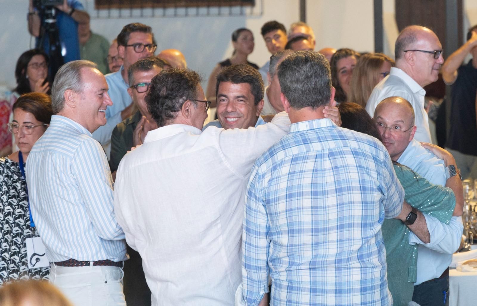 Tellado redobla su apoyo a Mazón y llama al PP a “trabajar bajo su liderato”