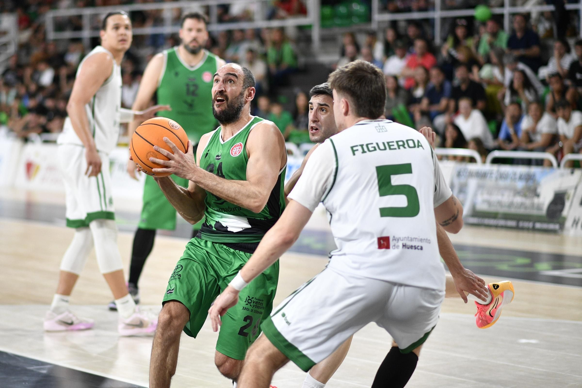 El Cáceres se despide de subir en un choque ante el Huesca