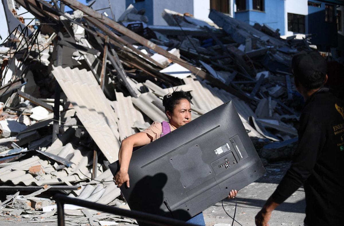 Colombia busca a supervivientes del terremoto
