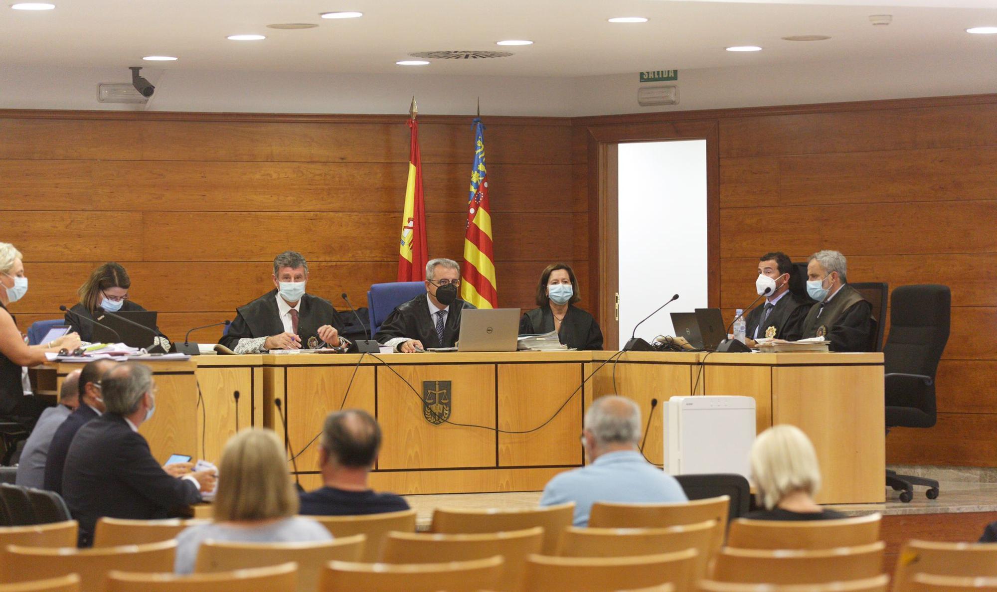 Las defensas en el proceso de las basuras de Calp piden la nulidad de la causa