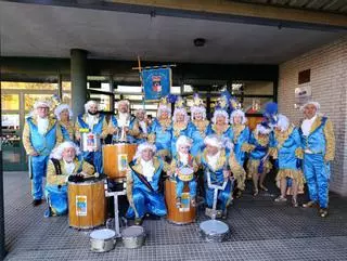 EN IMÁGENES: La Fresneda viaja por la historia con el carnaval escolar