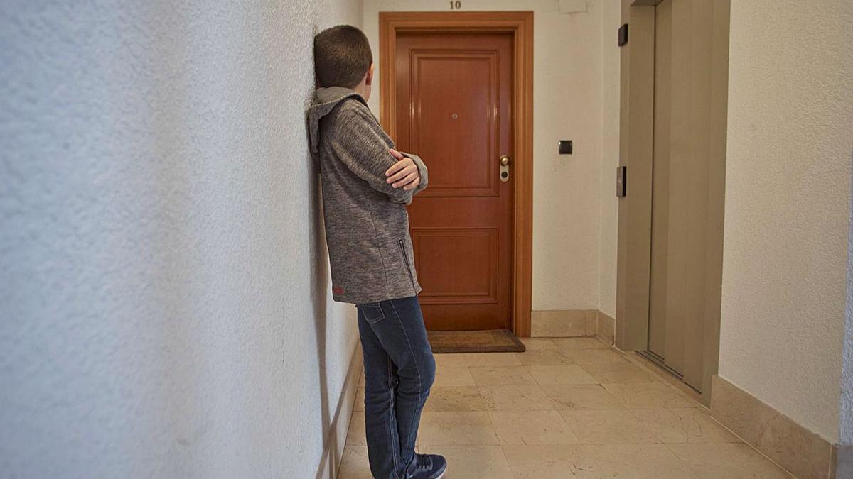 El menor contó su historia en Levante-EMV hace un año para dar a conocer el TDAH. | FERNANDO BUSTAMANTE
