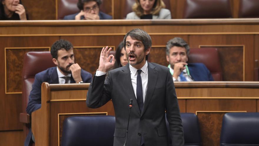 Ernest Urtasun: "Pido al Ayuntamiento de Alicante que nos deje trabajar para hacer la reforma de la Biblioteca Azorín"