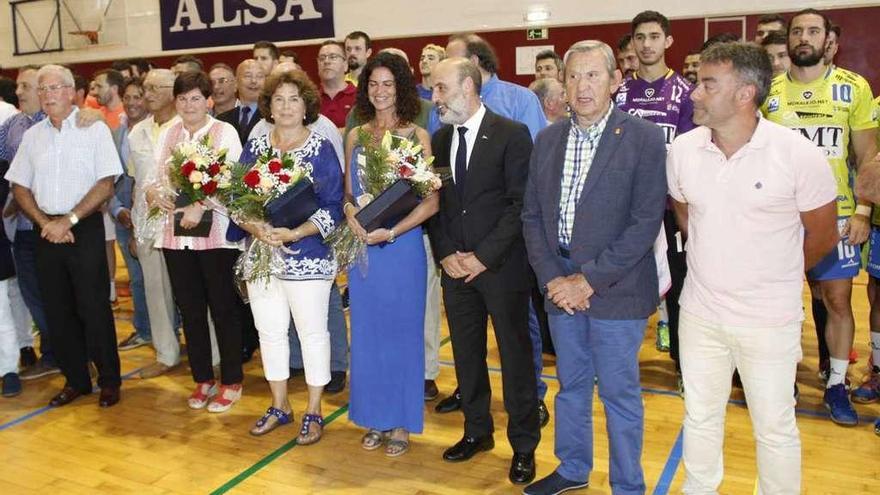 Las hijas de José Antonio Roncero agradecen la participación en el homenaje del MMT Seguros.