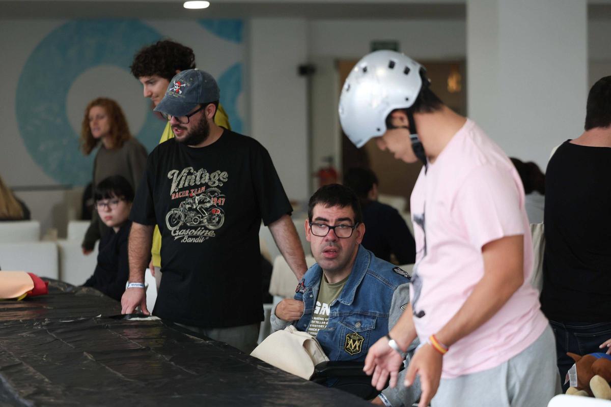 La asociación Com Tu! participa en el programa ocio y respiro en un hotel en Ibiza