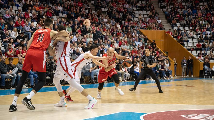 El Bàsquet Girona manté el perill a ratlla