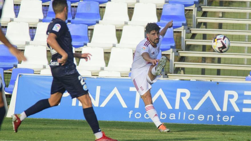 El FC Cartagena mejora su imagen aunque todavía tiene deberes por hacer