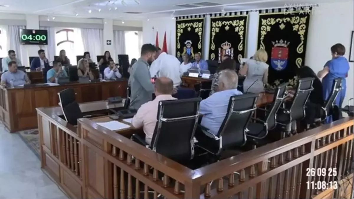 Yonathan de León, alcalde de Arrecife: «Es algo intrínseco en los miembros del PSOE abusar de las mujeres en los prostíbulos»